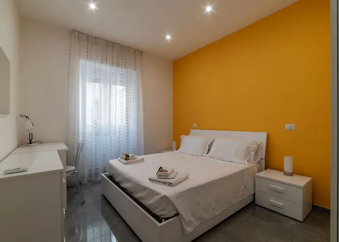 Joivy Delightful 3-bed Flat With Balcony