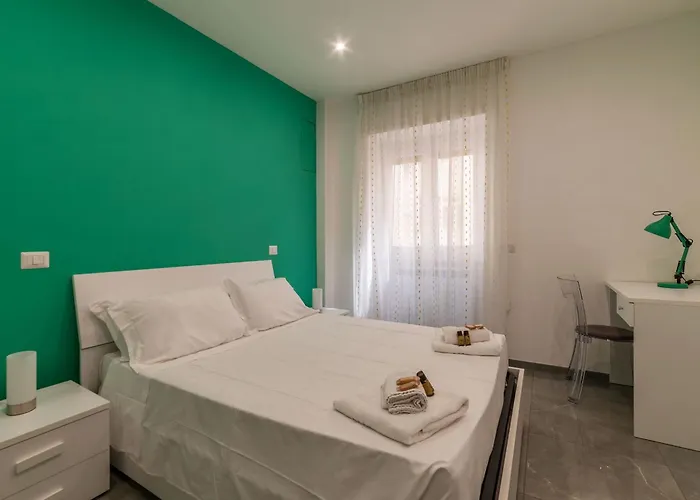 Apartment Joivy Delightful 3-bed Flat With Balcony