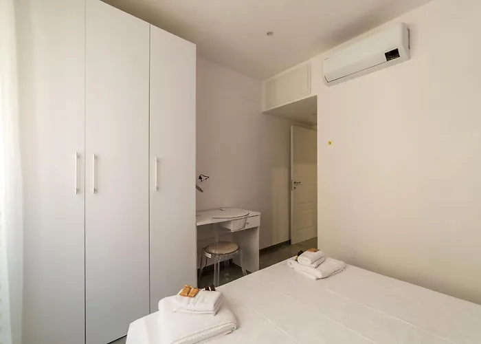 Joivy Delightful 3-bed Flat With Balcony Apartment