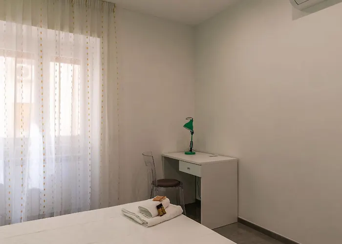 Joivy Delightful 3-bed Flat With Balcony